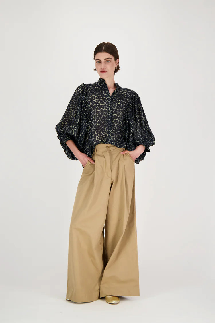 Broek Rae Antwerp Madrid