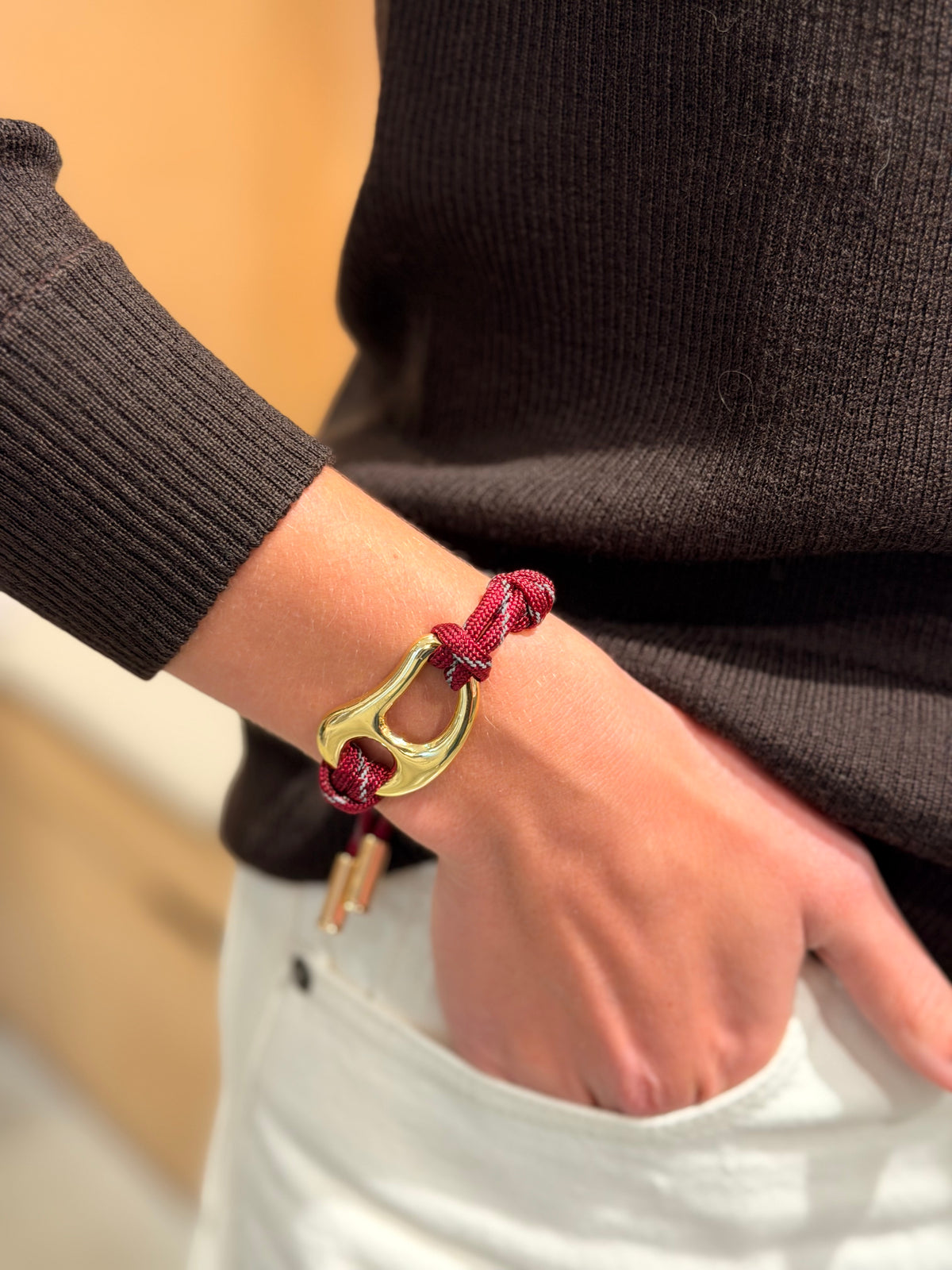 Armband Nilu Peanut Gold Bordeaux