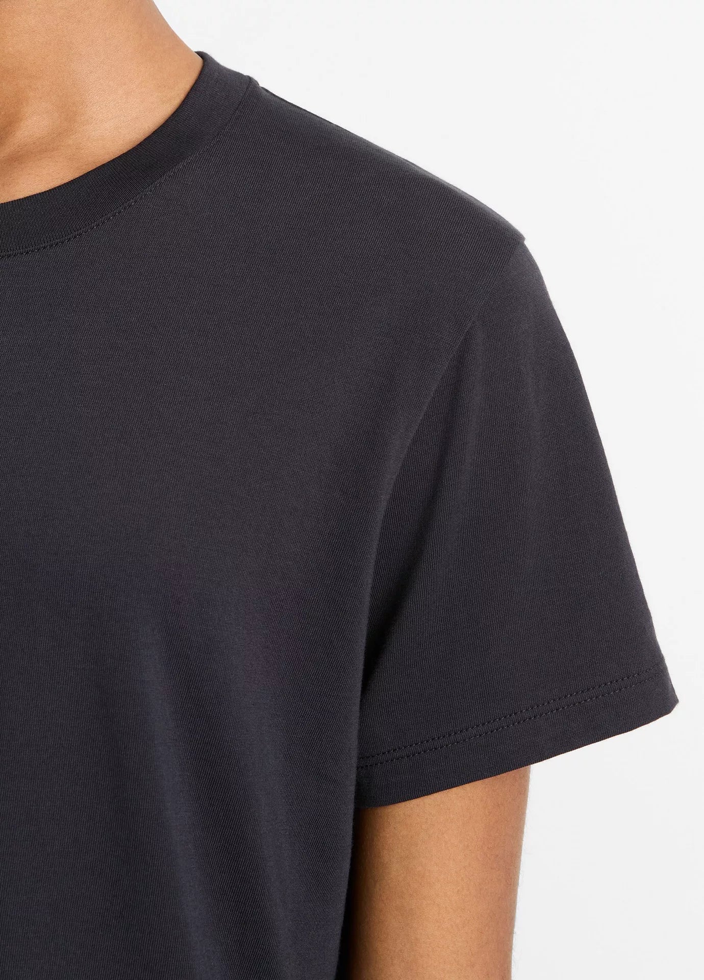 T-shirt Vince V01738 4404