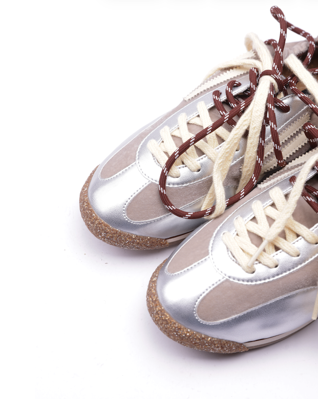 Sneakers Puraai Panther Radio