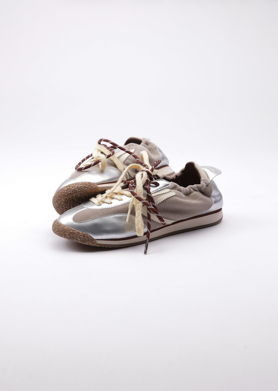 Sneakers Puraai Panther Radio