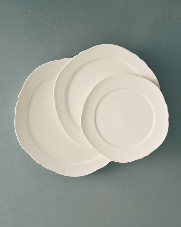 Bord Silhouette M D23,5 H1,5 cm Wit