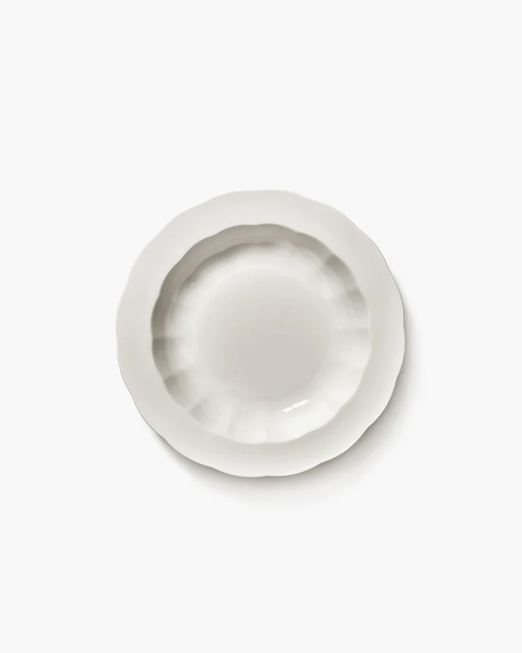 Bord Silhouette Hoog M D23,7 H3,8 cm Wit