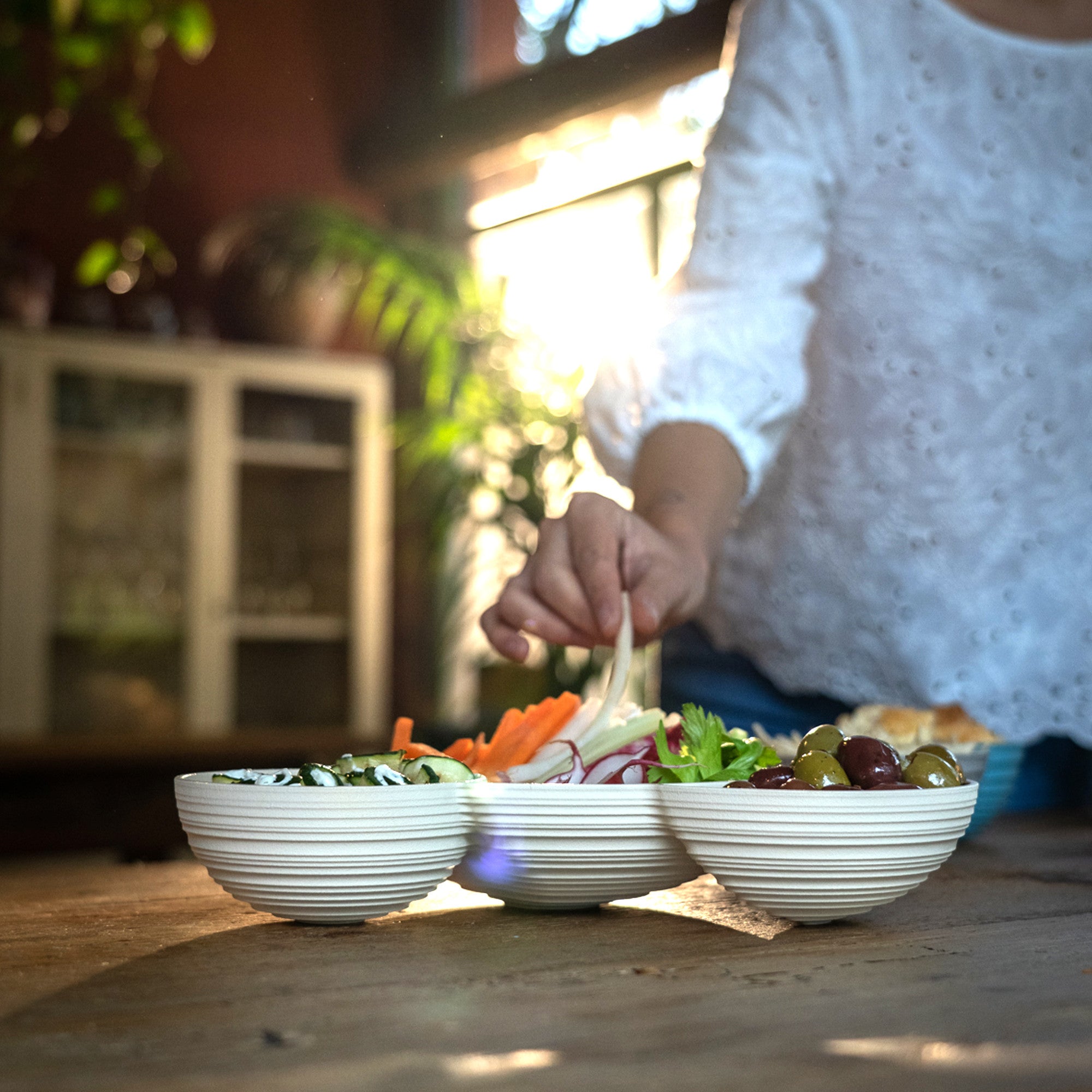 <transcy>Bowl Tierra Guzzini Hors d'ouvres Trio Dish</transcy>