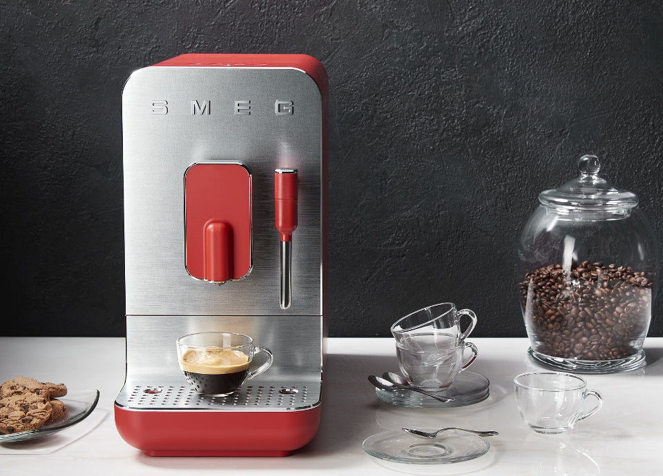 Koffiezetapparaat Smeg Bean to Cup met Stomer