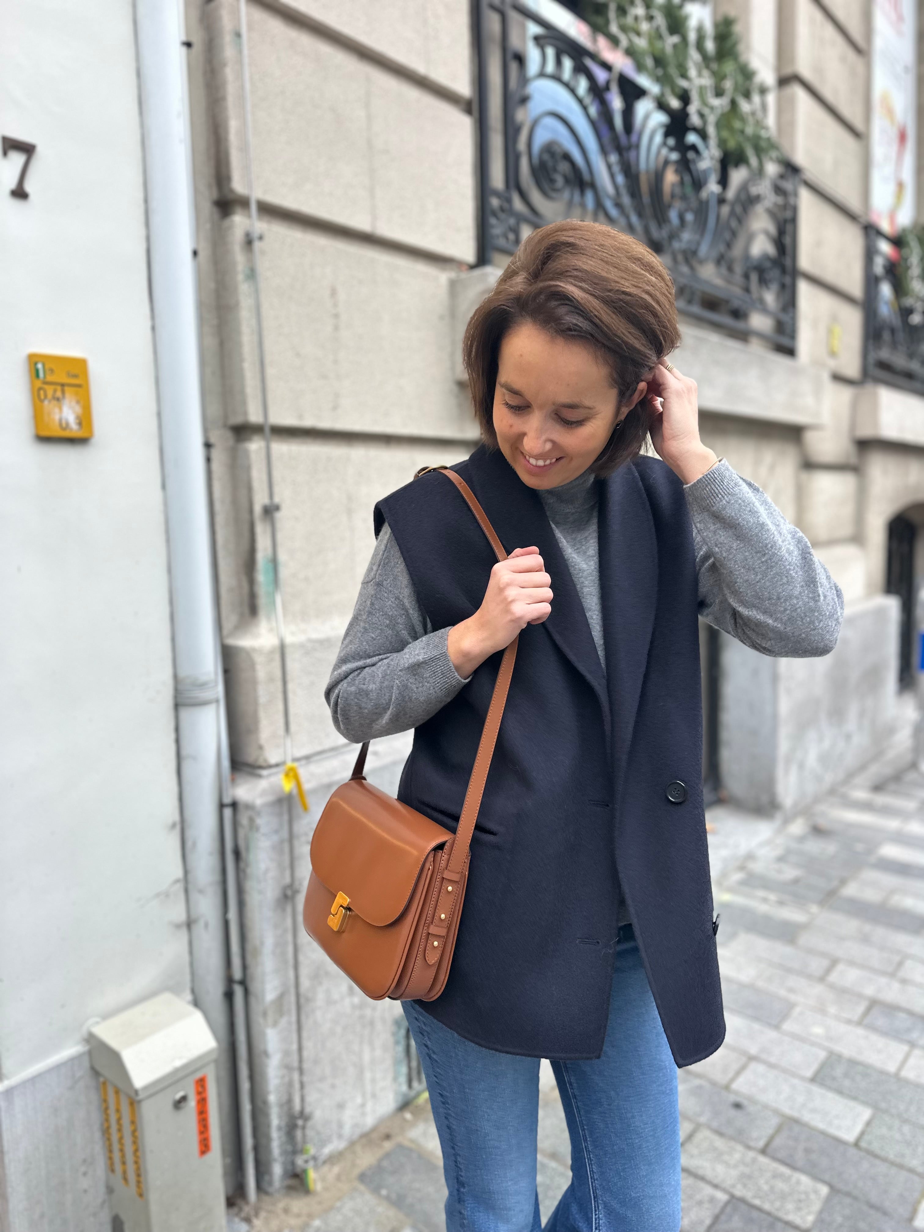 Mantel Alicia Audrey Lea