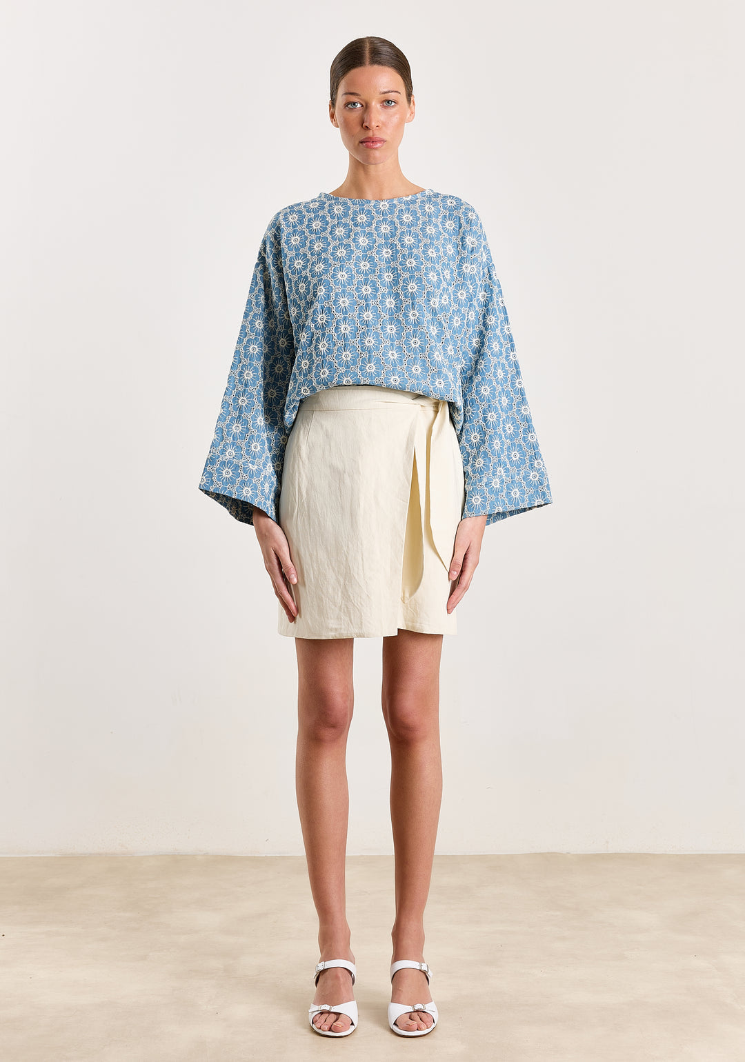 Rok Studio Clique Janou