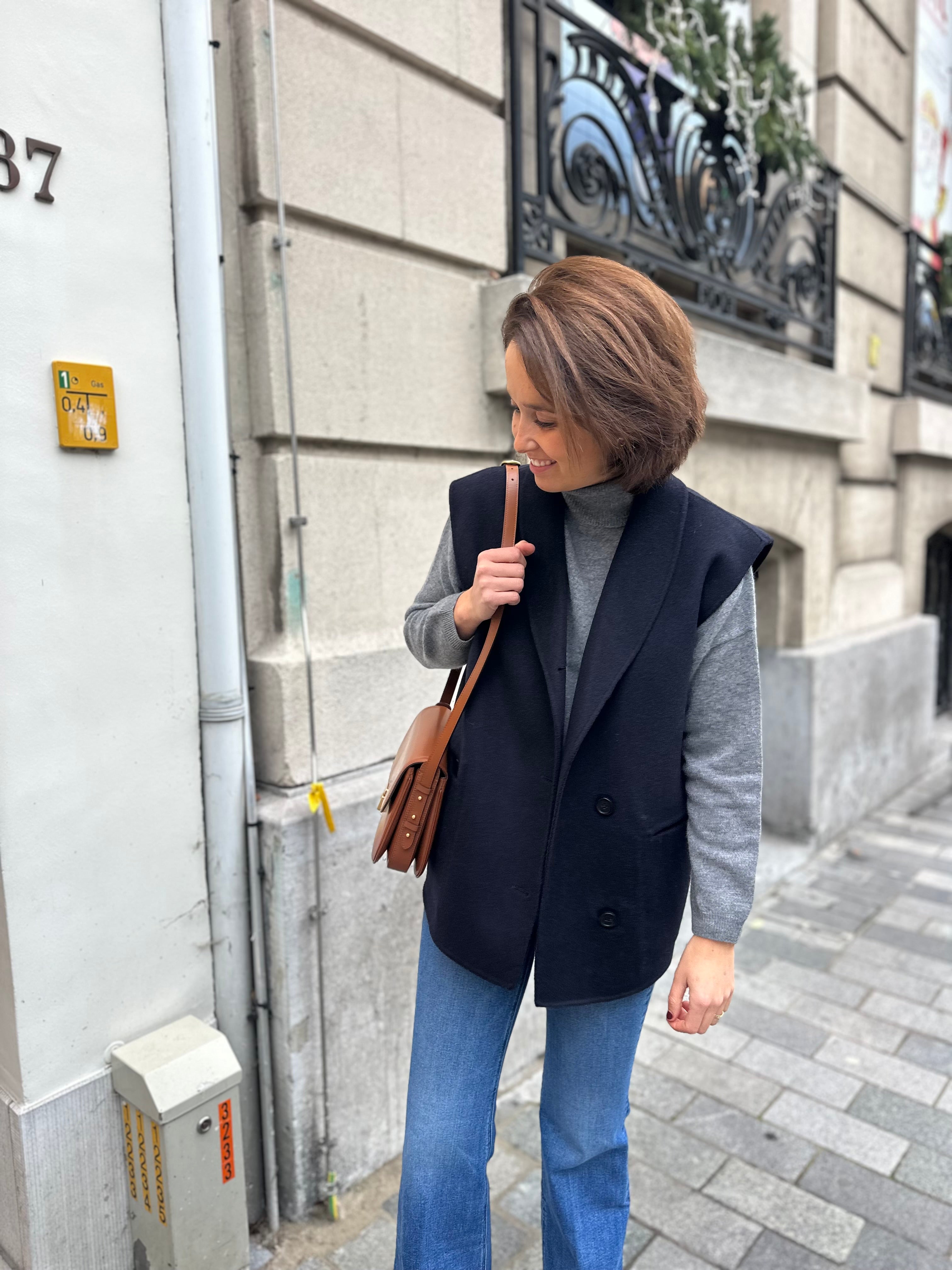 Mantel Alicia Audrey Lea