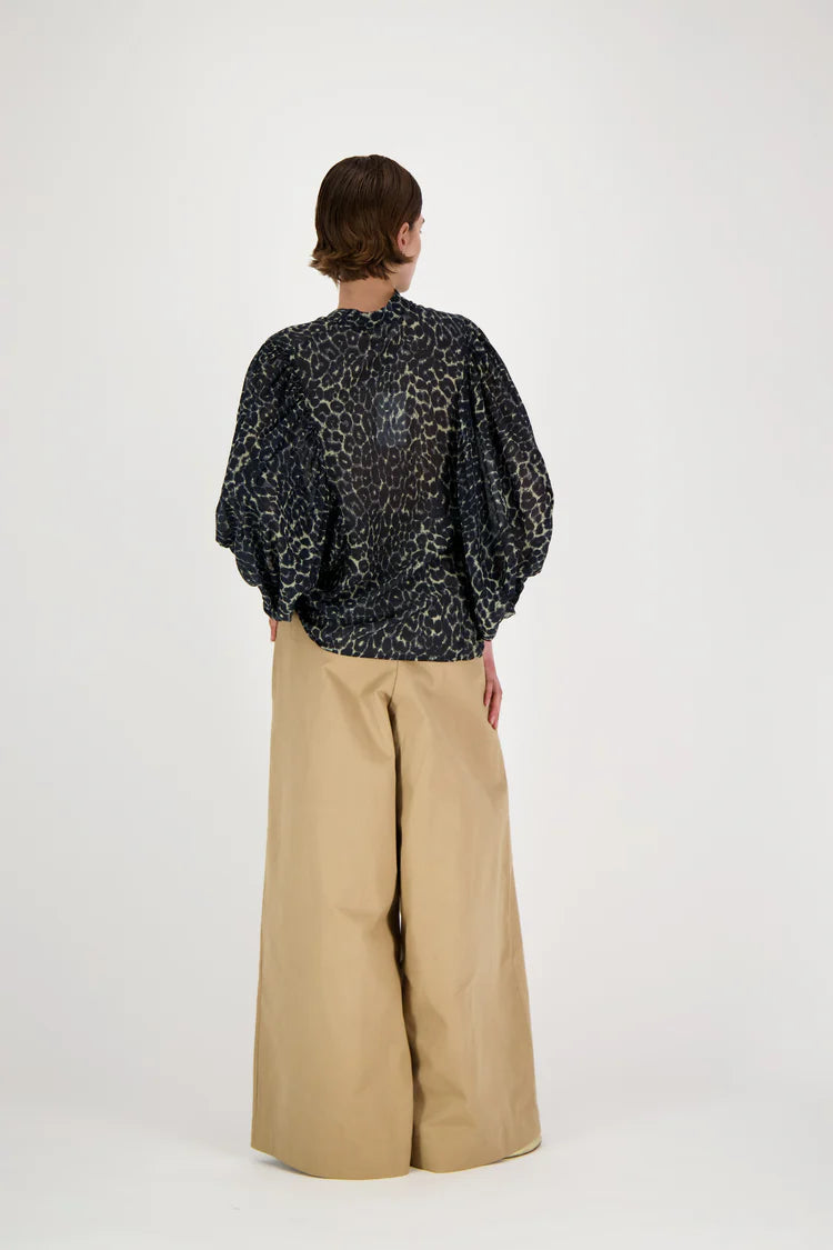 Broek Rae Antwerp Madrid