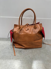 Afbeelding in Gallery-weergave laden, Handtas Let And Her Medium Bag