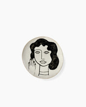 Afbeelding in Gallery-weergave laden, Bord La Mere Rond Tekening Marie D20 H2 cm Off-White