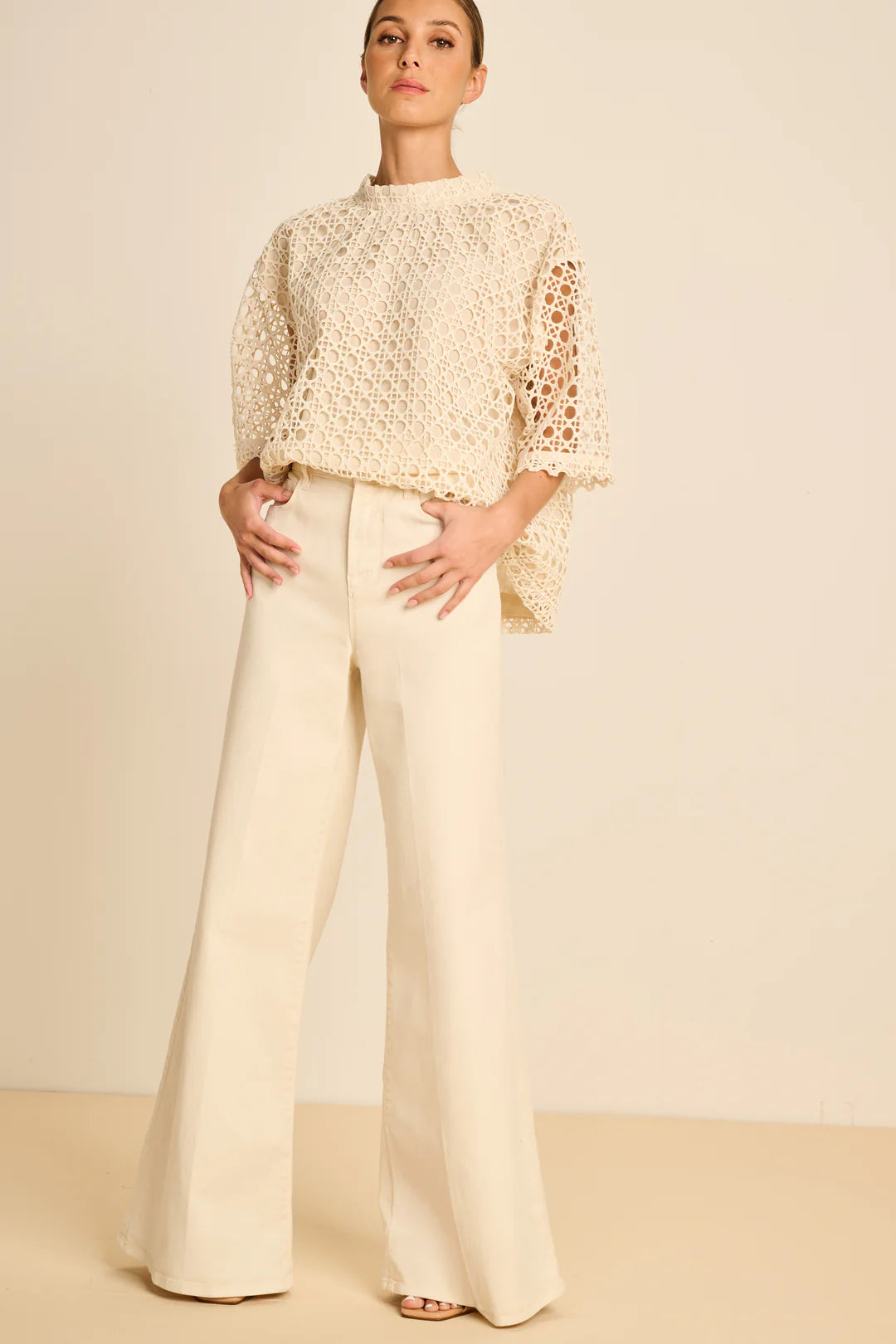 Blouse March23 Anta