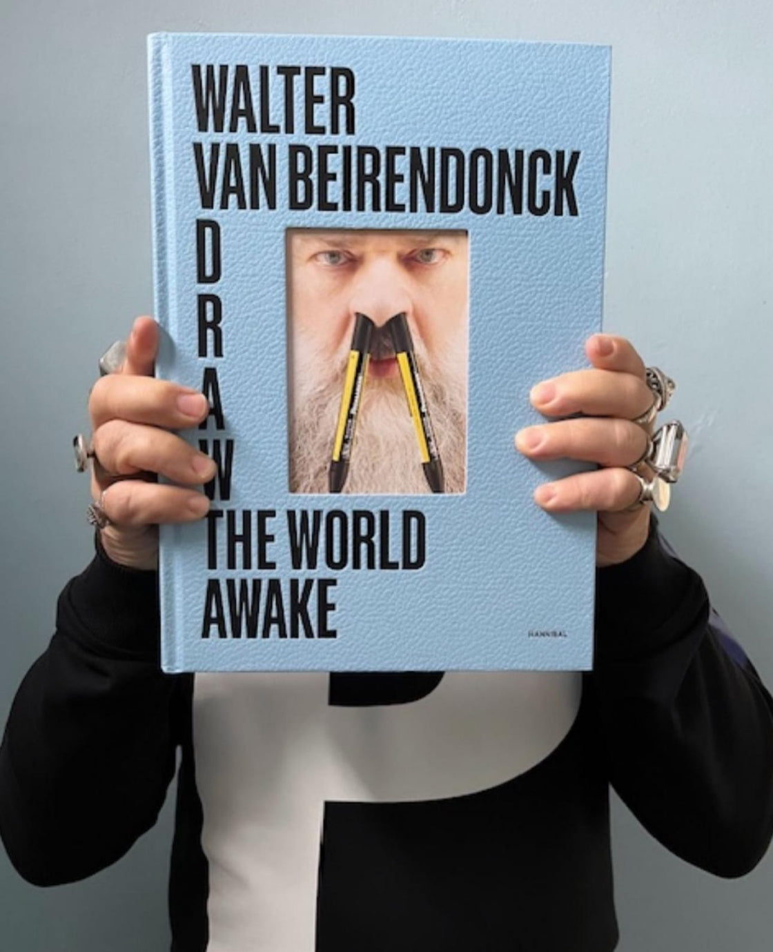 Boek Draw The World Awake Walter Van Beirendonck