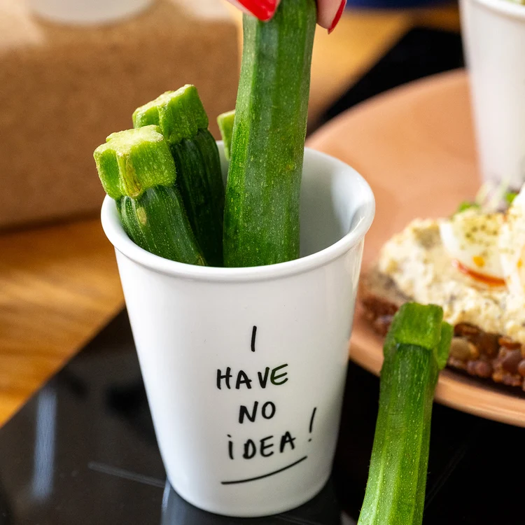 Beker Helen B I Have No Idea!