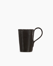 Afbeelding in Gallery-weergave laden, Beker La Mere Mug met Oor L12 B8 H11,5 cm Ebony Black