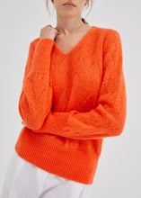 Afbeelding in Gallery-weergave laden, Pull Anneclaire D0003
