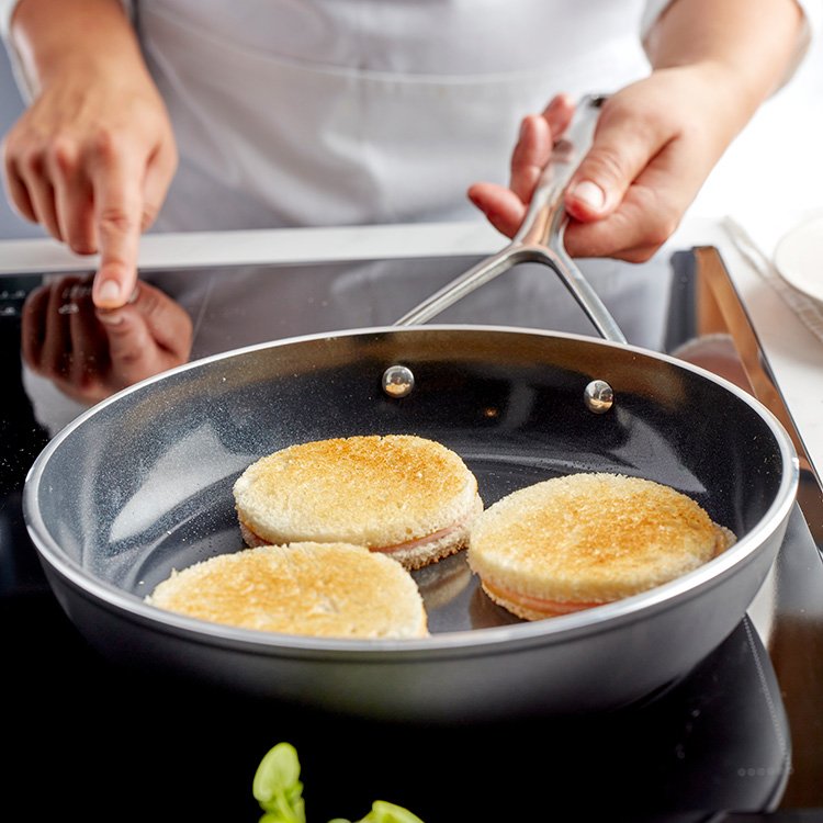 <transcy>Pan Demeyere Alu Pro Ceramic Frying Pan Set 24 + 28 cm Free Pan Protector</transcy>