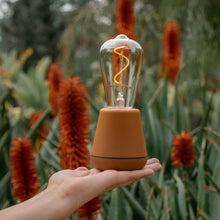 Afbeelding in Gallery-weergave laden, Lamp Humble One Outdoor (meerdere kleuren)