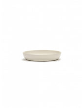 Afbeelding in Gallery-weergave laden, Bord Hoog Feast D22 X H4 Cm Wit Paprika Zwart