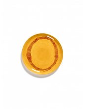 Afbeelding in Gallery-weergave laden, Bord Feast L D26,5 X H2 Cm Sunny Yellow Swirl-Stripes Rood