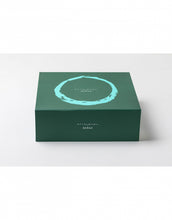 Afbeelding in Gallery-weergave laden, Saladekom Feast D28,5 H9,5 Cm Wit Swirl-Stripes Blauw