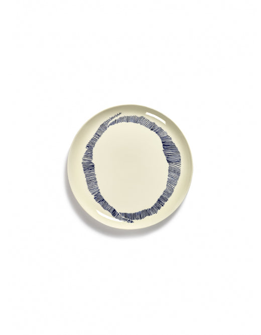 <transcy>Plate Feast L L26,5 X W26,5 X H2 cm White Swirl-Stripes Blue</transcy>