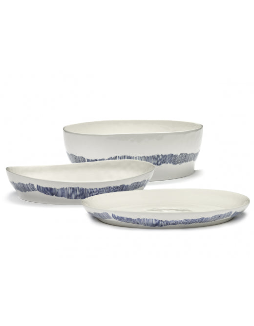 <transcy>Serving bowl Feast S L30 X W29.5 H6 cm White Swirl-Stripes Blue</transcy>